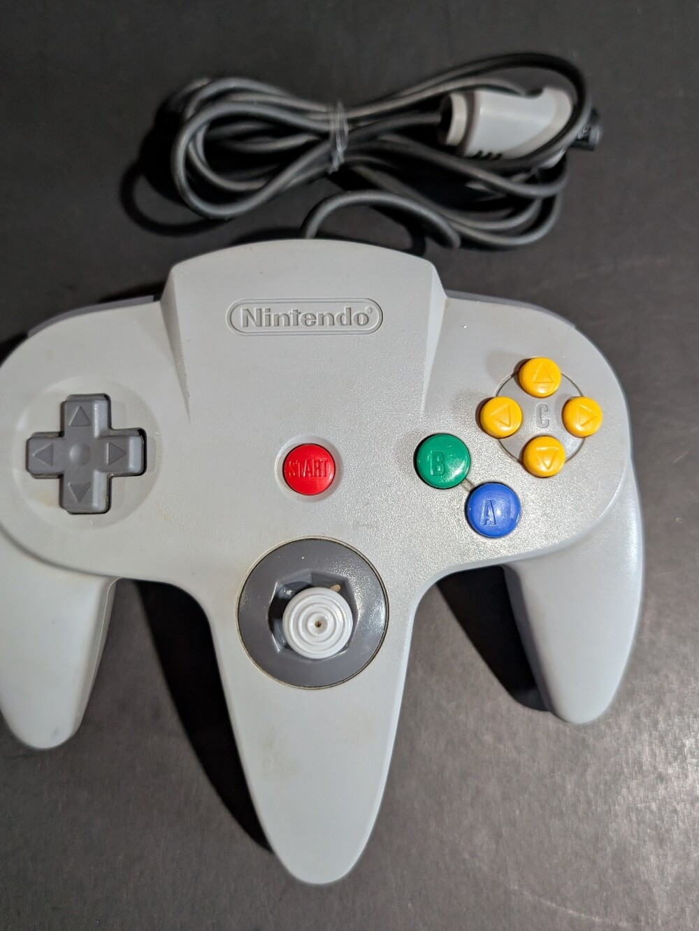 Lot Of 2 N64 Video Game Controllers Gray Tested And Works Nintendo NUS-005 - Picture 2 of 12